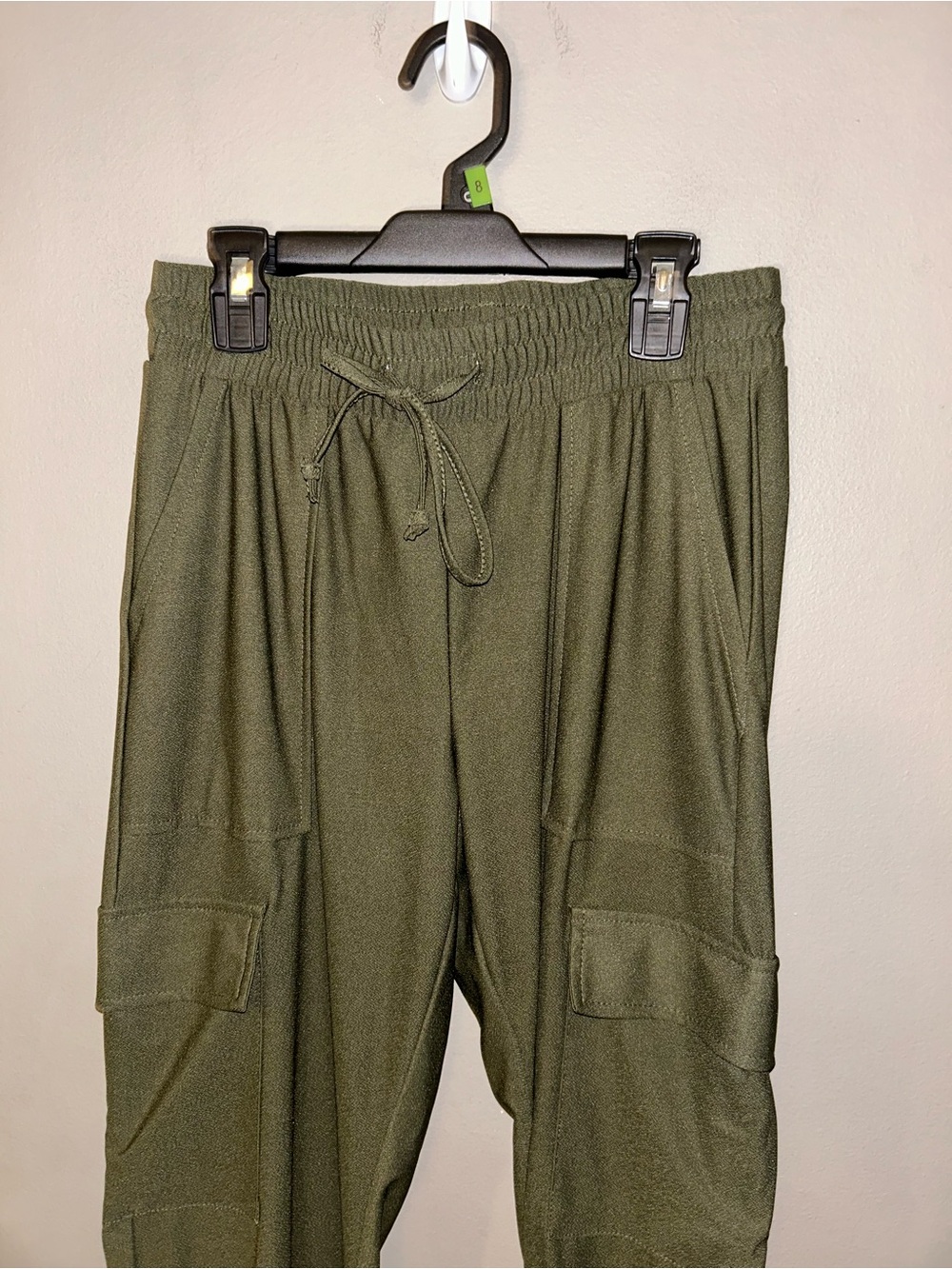 Amisu Pants - olive green pull on cargo jogger style, fitted - Picture 3 of 10